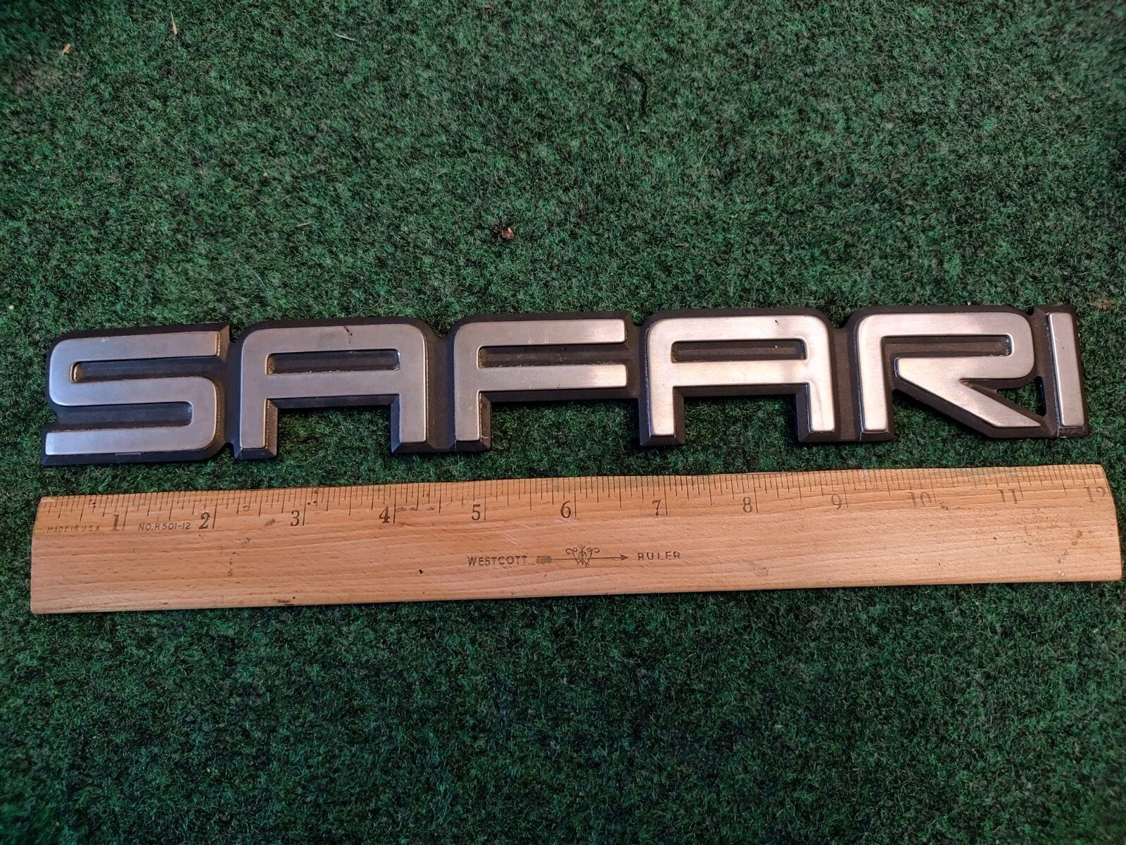 1995-2005 GMC Safari Rear Door Emblem Badge Logo Nameplate Name 15690681 10L3