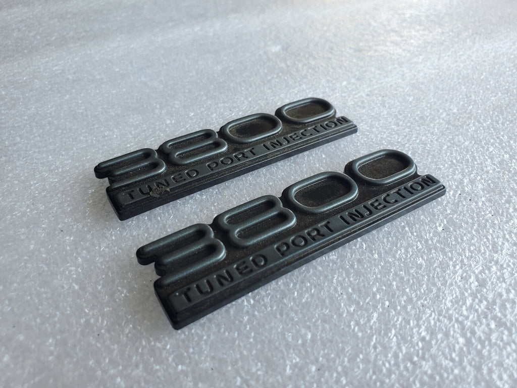 (2) BUICK REGAL 3800 TUNED PORT INJECTION CIRCA 1991 SIDE EMBLEM 10194440 VNTG
