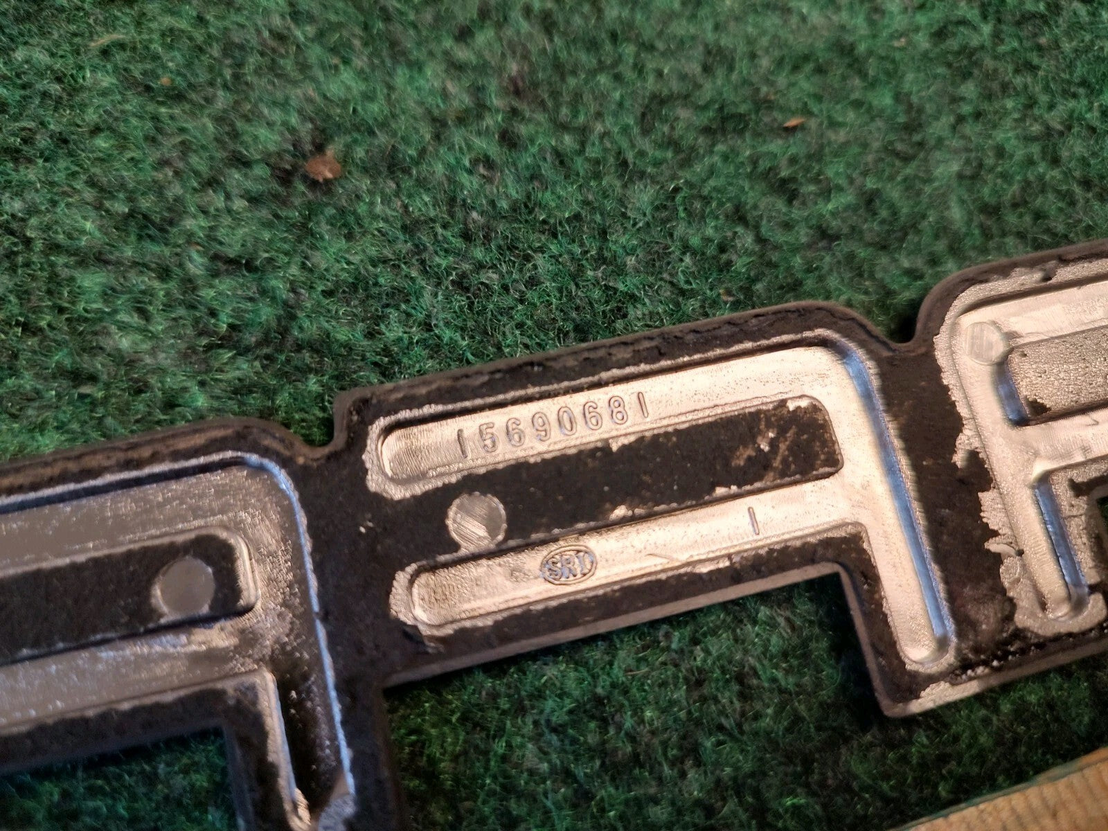 1995-2005 GMC Safari Rear Door Emblem Badge Logo Nameplate Name 15690681 10L3