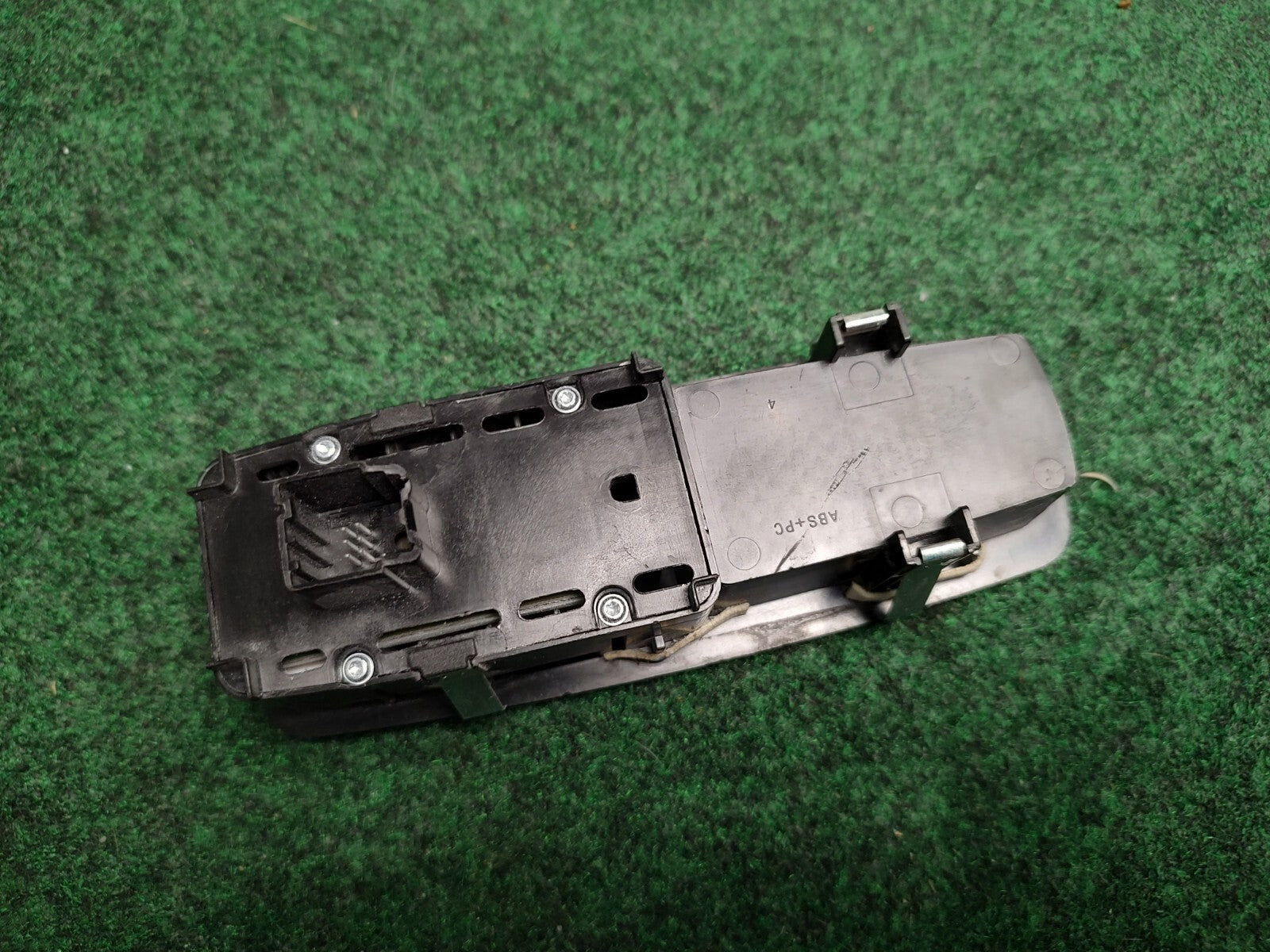 2011-2014 DODGE Journey PASSENGER FRONT POWER WINDOW SWITCH 56046822AD OEM FL2