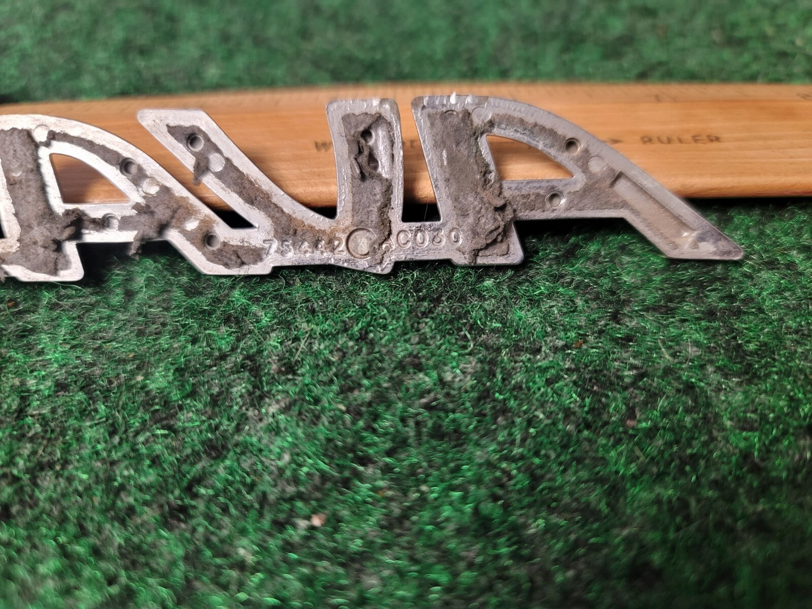 2000-2004 Toyota Avalon Rear Trunk Lid Tailgte Emblem 75442AC030 OEM 5S8