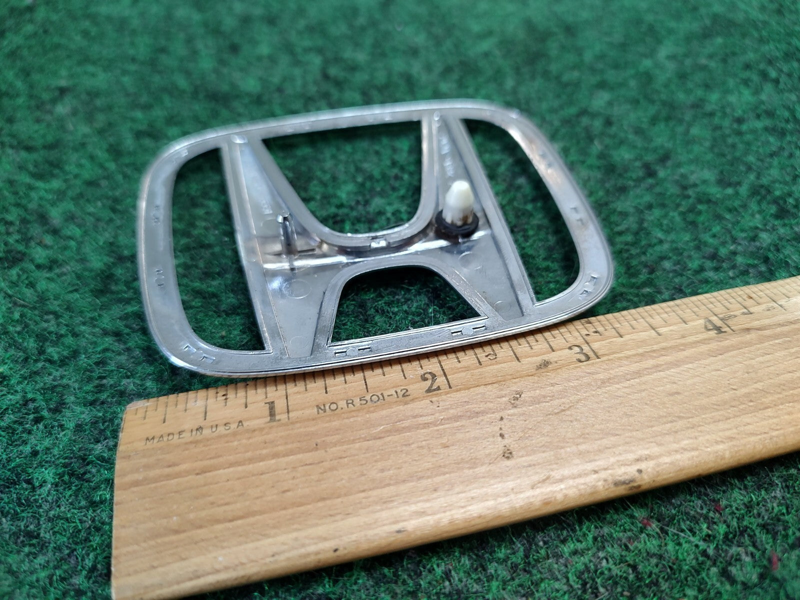 2003-2005 HONDA ACCORD SEDAN REAR TRUNK CENTER EMBLEM BADGE LOGO SYMBOL 4S2