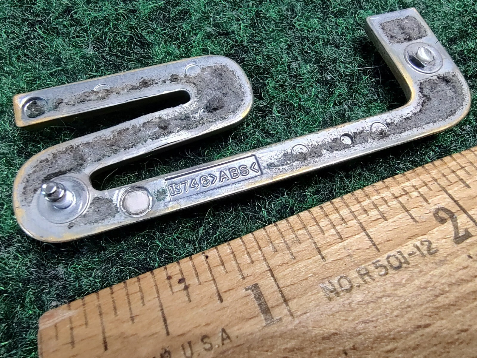 2001 2002 2003 Lexus LS LS430 Rear Trunk Lid Gold Emblem Badge Logo OEM 2S3