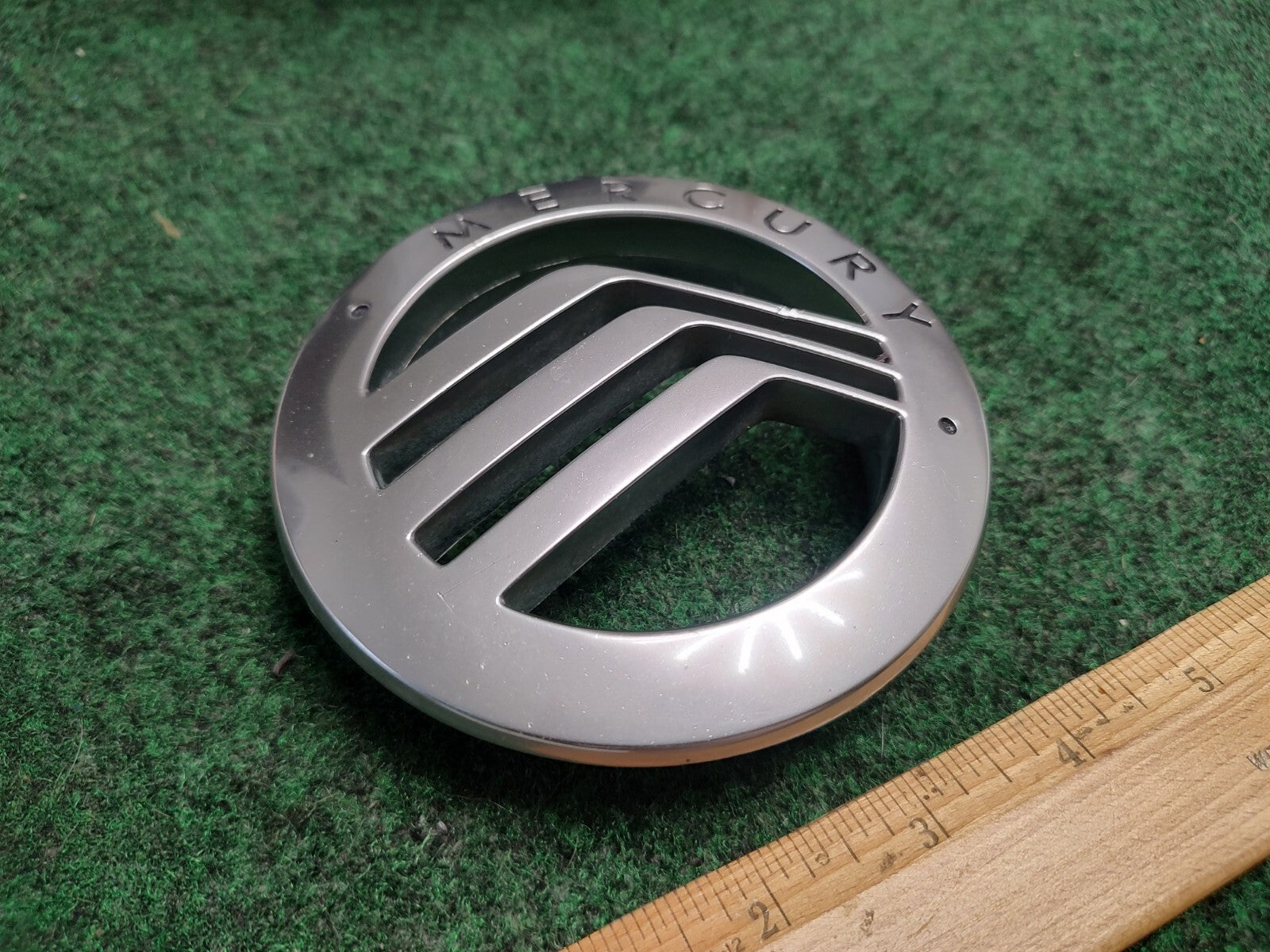 02 03 04 05 MERCURY MOUNTAINEER FRONT GRILLE EMBLEM LOGO BADGE SIGN SYMBOL 2S5