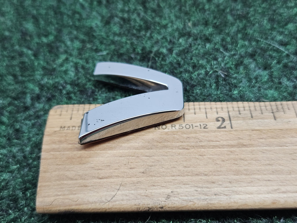 OEM "V" Chrome Individual Letter Lettering Emblem Badge Logo 3D Nameplate 7S7
