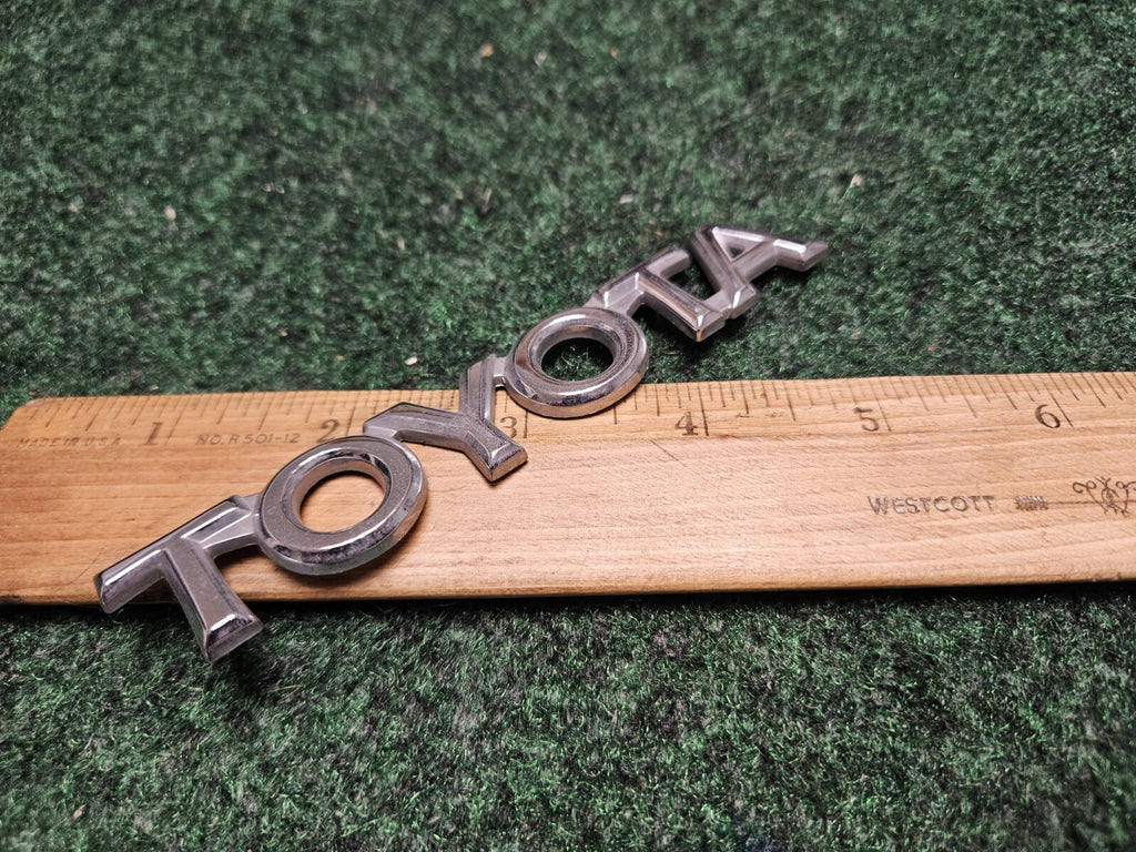 Toyota 1997-2001 Camry Chrome Rear Trunk Emblem Badge Logo Name 75447-AA010 5M3