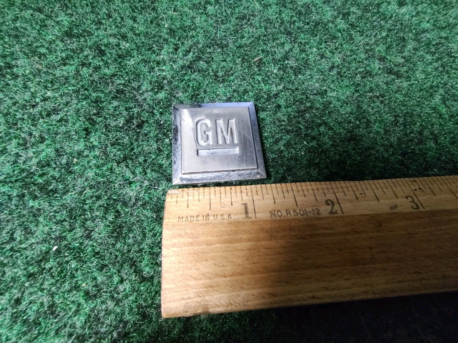 GM Logo Mark of Excellence 1.25" Fender Door Nameplate Emblem Badge Chrome 7S1