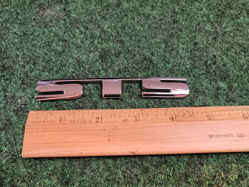 05 06 07 08 09 10 11 CADILLAC STS REAR LID CHROME EMBLEM LOGO BADGE OEM 2M6