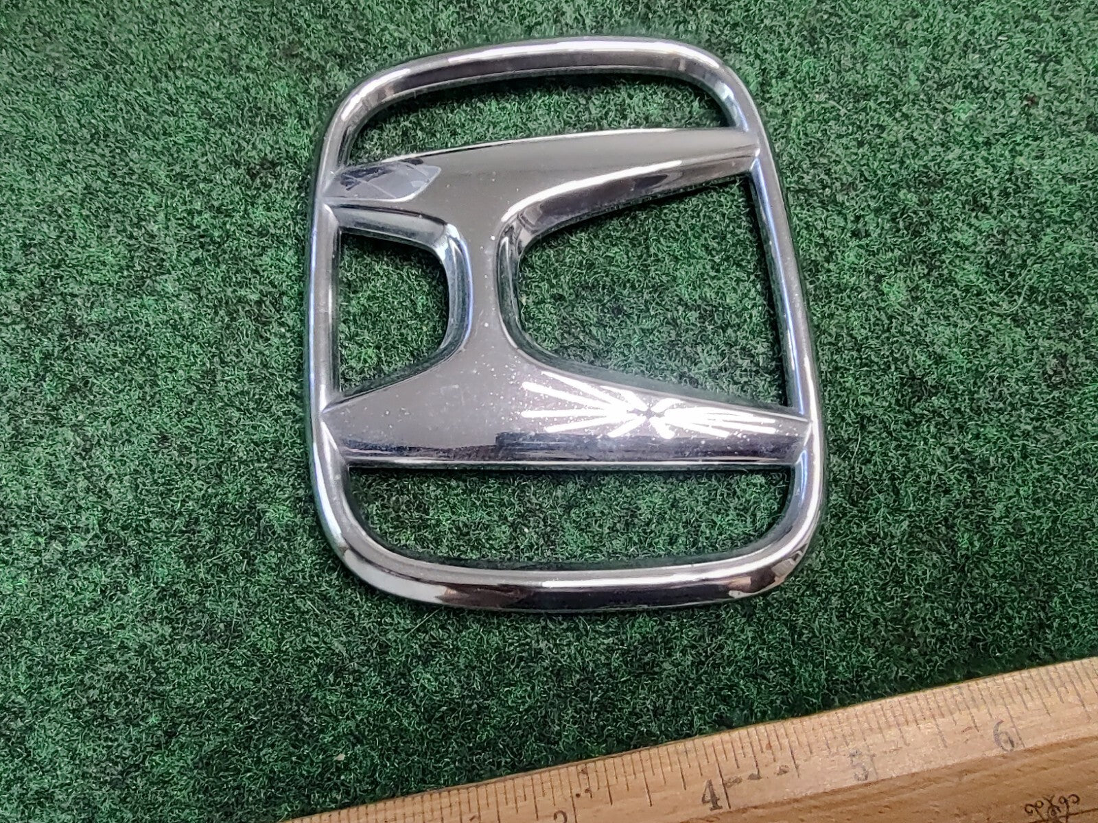 75700-S9A-G00 Grille Mounted Chrome Honda H Emblem Nameplate Accord 1S9