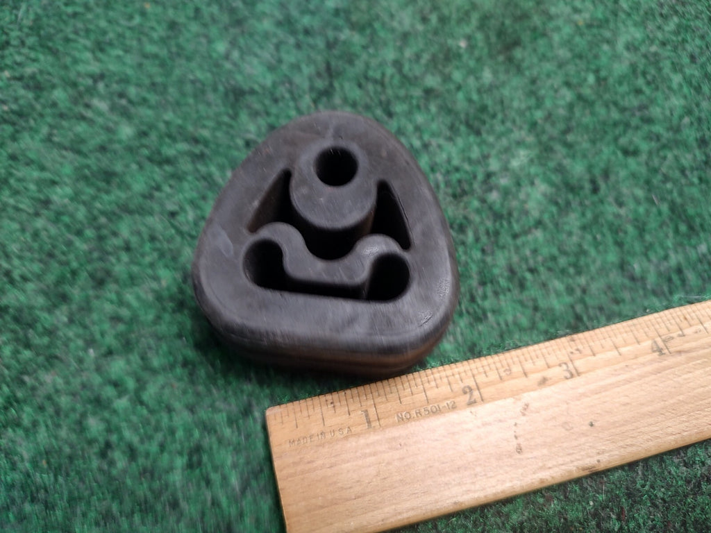 2005-2013 Corvette Muffler Mount Exhaust Hanger Rubber OEM GM # 10349562 3S4