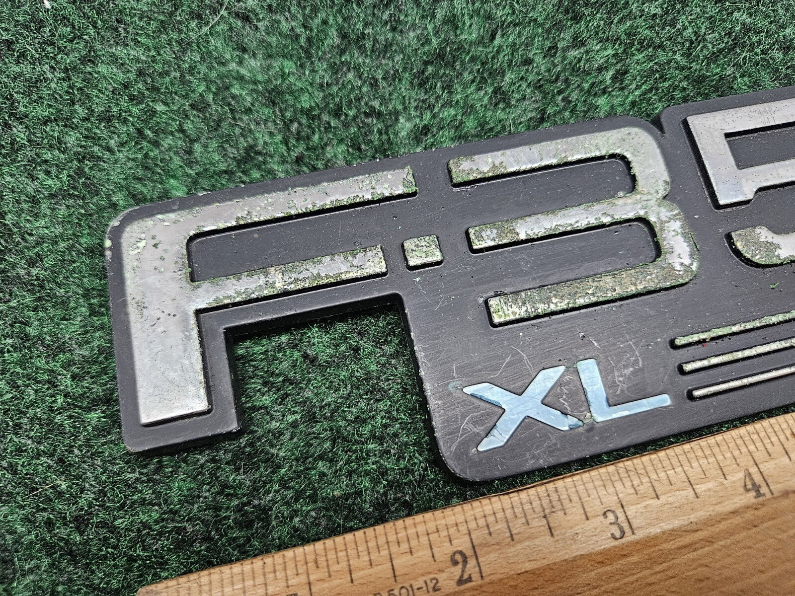1992-1996 Ford F-350 XL Left Right Fender Emblem Badge F2TB-16B114-FA GL2