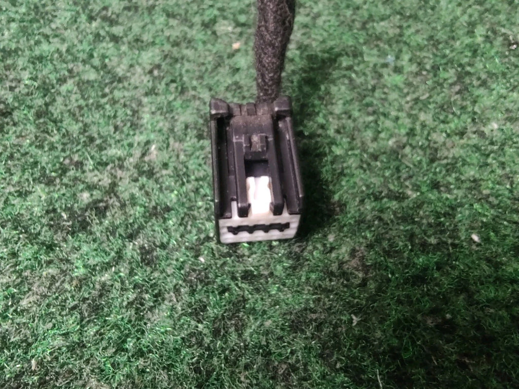 2014-2016 Chevrolet Malibu Radio Panel 23430066 Pigtail Wire Connector OEM 7S3