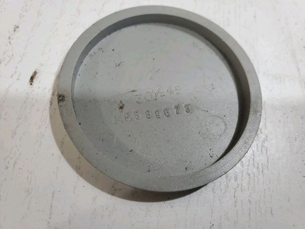 Genuine Mitsubishi Center Cap MR589673 MR 301945 OEM 6L5