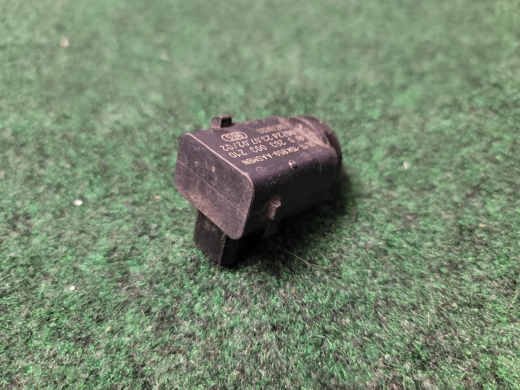03-06 Lincoln Navigator Bumper Parking Assist Sensor OEM 2L1T-15K859-AA 9L2