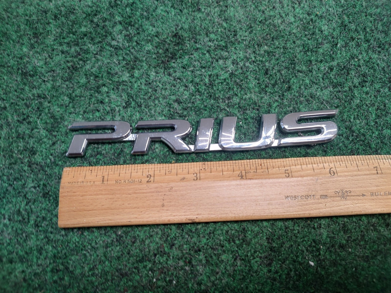 2004-2009 Toyota PRIUS EMBLEM REAR TRUNK Badge Logo NAMEPLATE 3S6