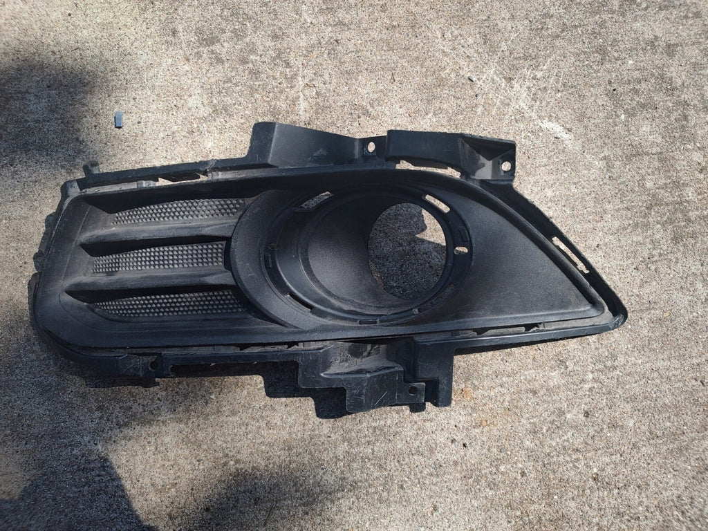 2013 2014 2015 2016 Ford Fusion Left Front Bumper Fog Lamp Grille Bezel OEM JT1
