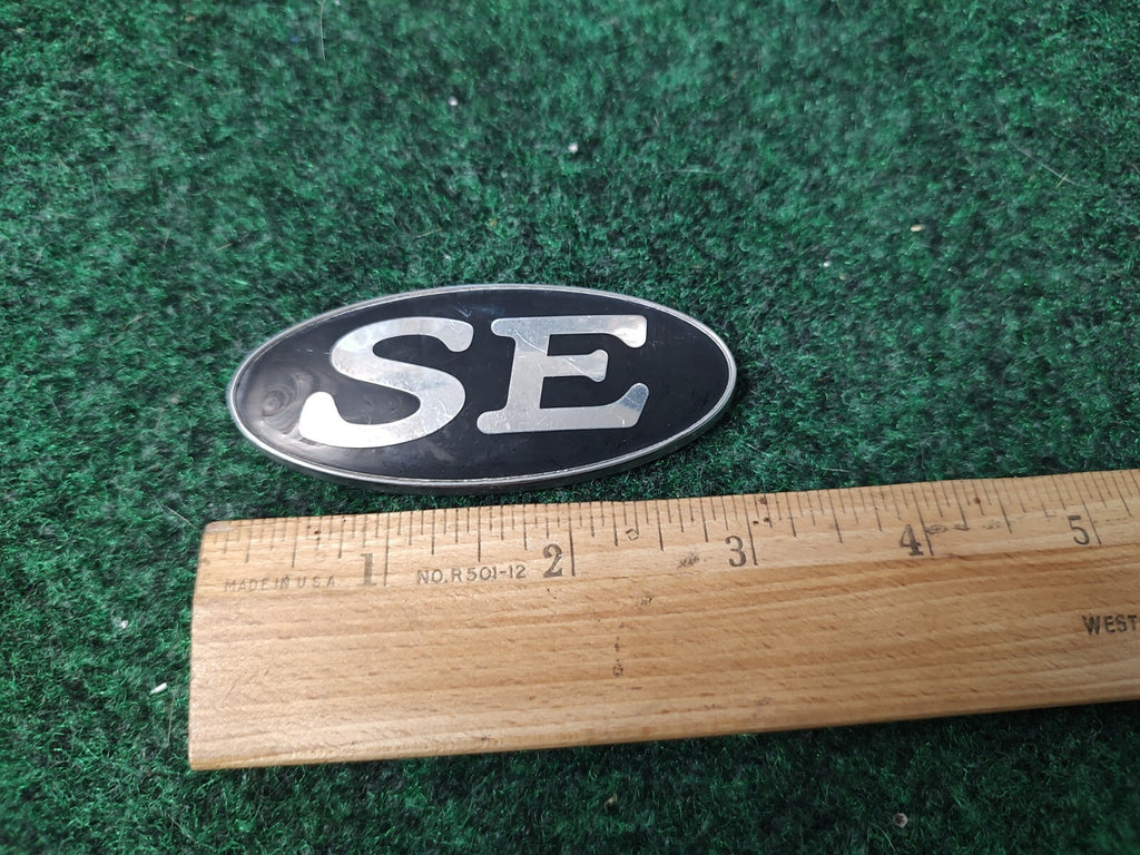 FORD MUSTANG SE CIRCA '98 REAR EMBLEM OEM 97BB F16098 1M4