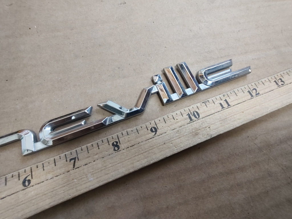 00 01 02 03 04 PONTIAC BONNEVILLE REAR LID EMBLEM LOGO BADGE SYMBOL OEM DL1