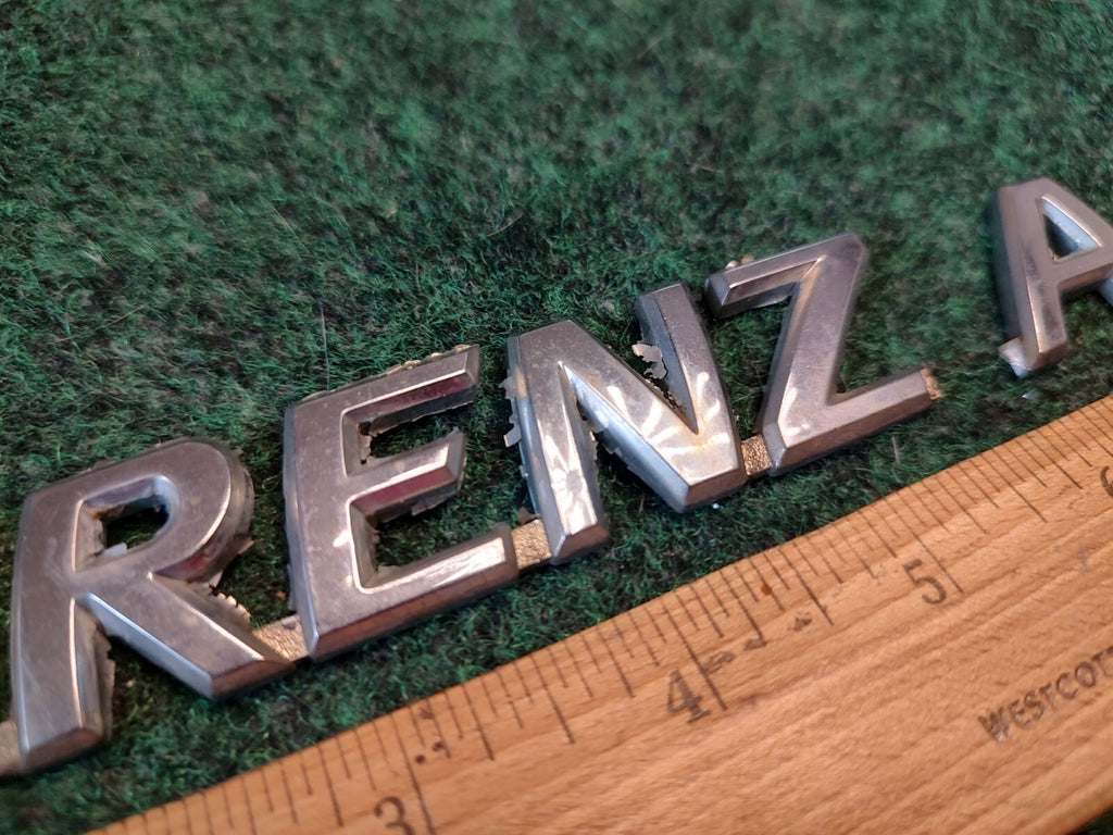 04 05 06 - 08 Suzuki Forenza Emblem Nameplate Rear Trunk Lift Gate Hatch OEM 3S1