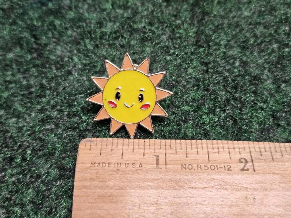 Weather Sun Happy Smile SUNSHINE Collectable Badge Lapel Hat Enamel Pin