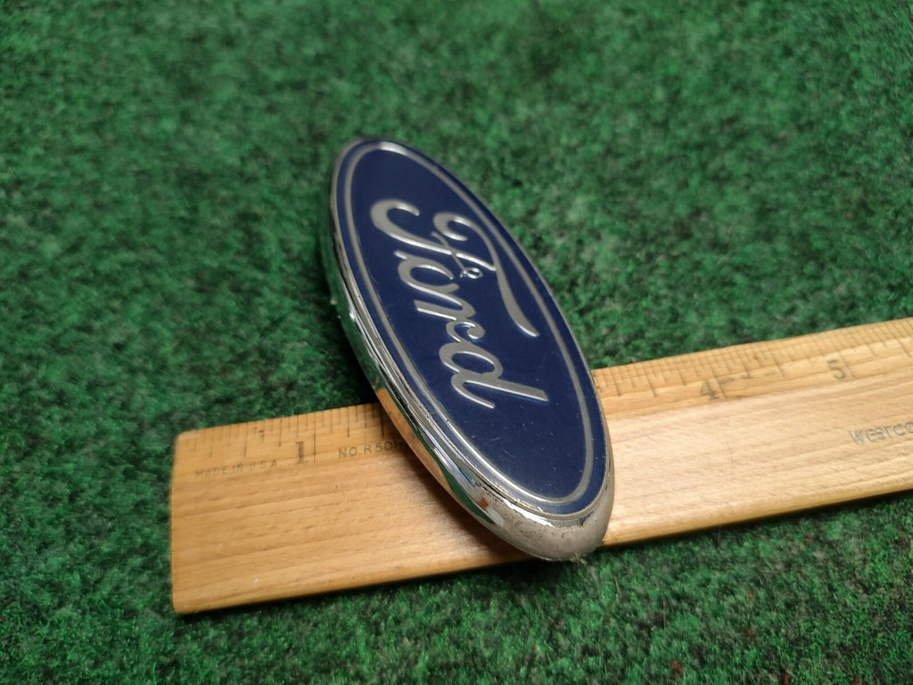 96-99 Ford Taurus Tailgate Emblem F78B-17E938-AA Logo Nameplate 1S1