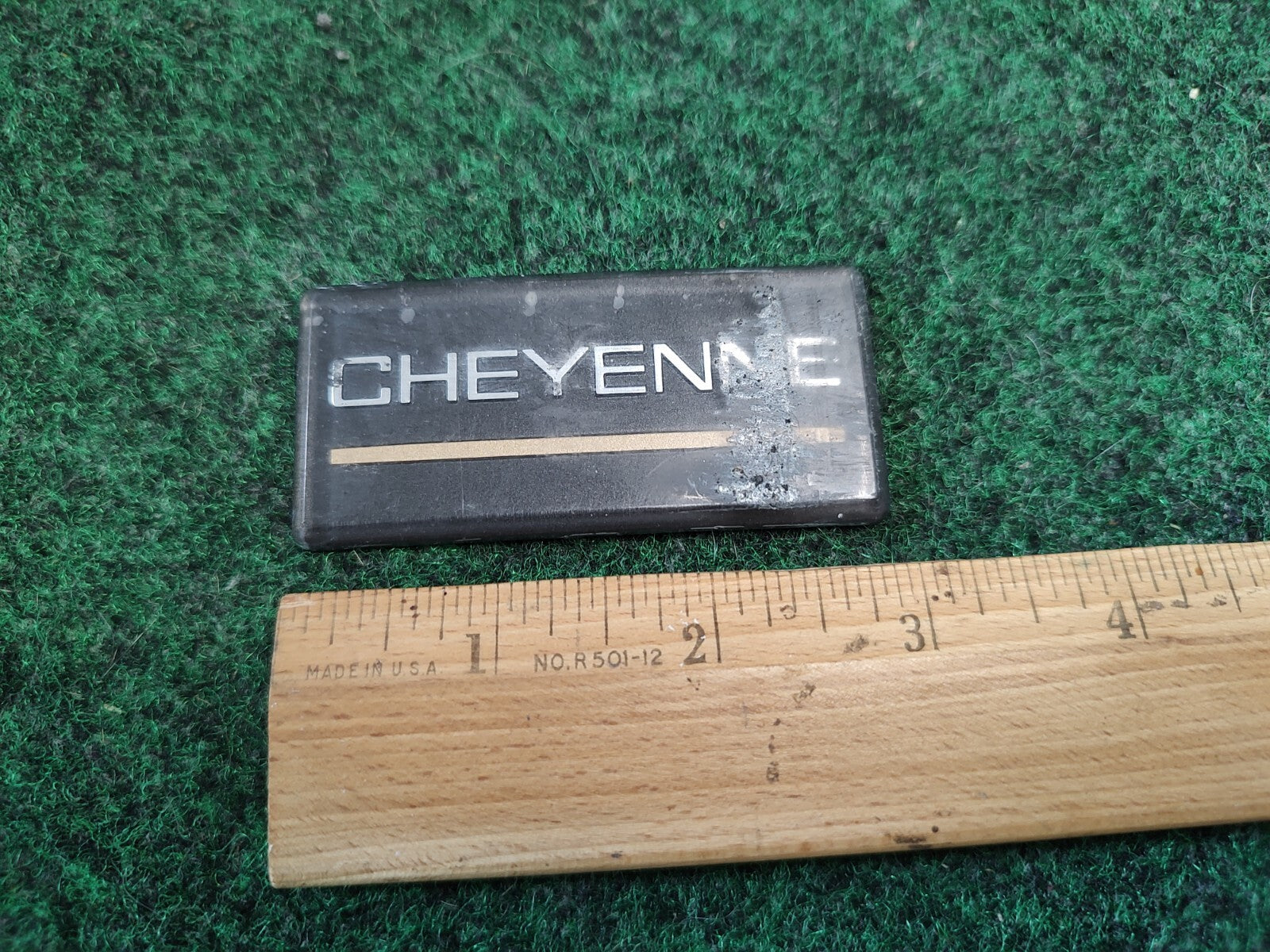 1988-1994 CHEVROLET CHEYENNE SIDE EMBLEM LOGO BADGE SYMBOL SIGN OEM 1S5