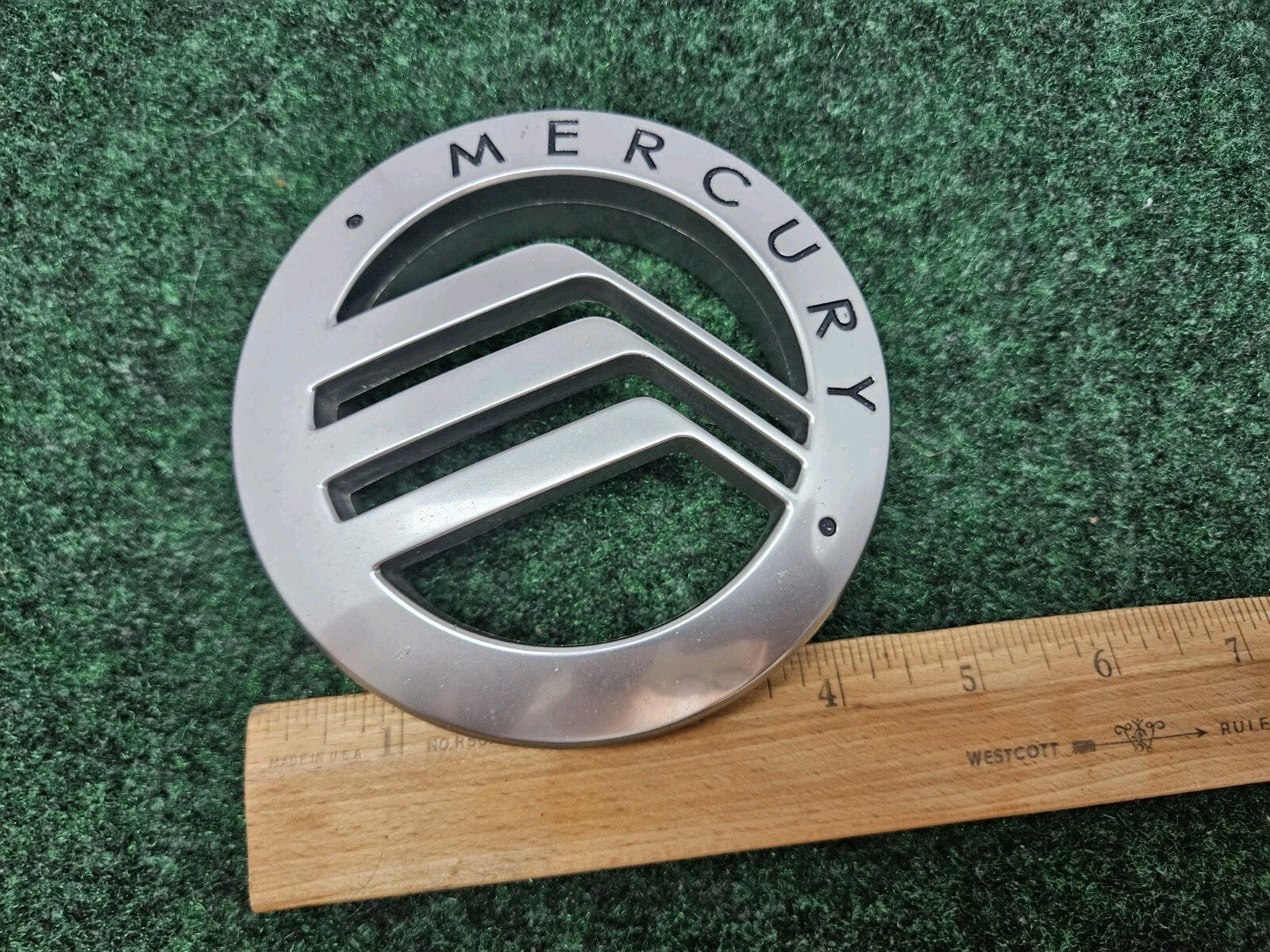 2002-05 Mercury Mountaineer Front Grille Emblem OEM Motorcraft 3l24-8B262-AA GL2