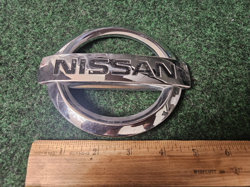 2005-2012 Nissan Pathfinder Xterra 2013 - 2015 Titan Rear Emblem 90891-EA500 4S2