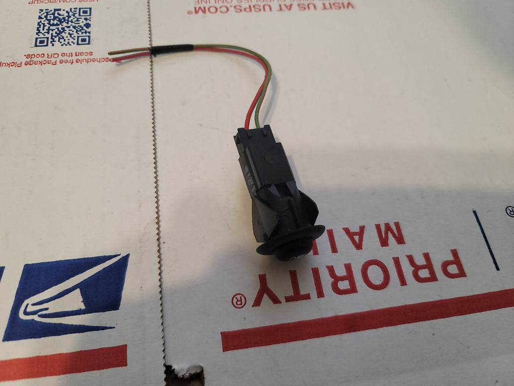 OEM 2011-2021 Jeep Grand Cherokee FUEL FILLER DOOR SWITCH GAS HATCH SWITCH 8L1