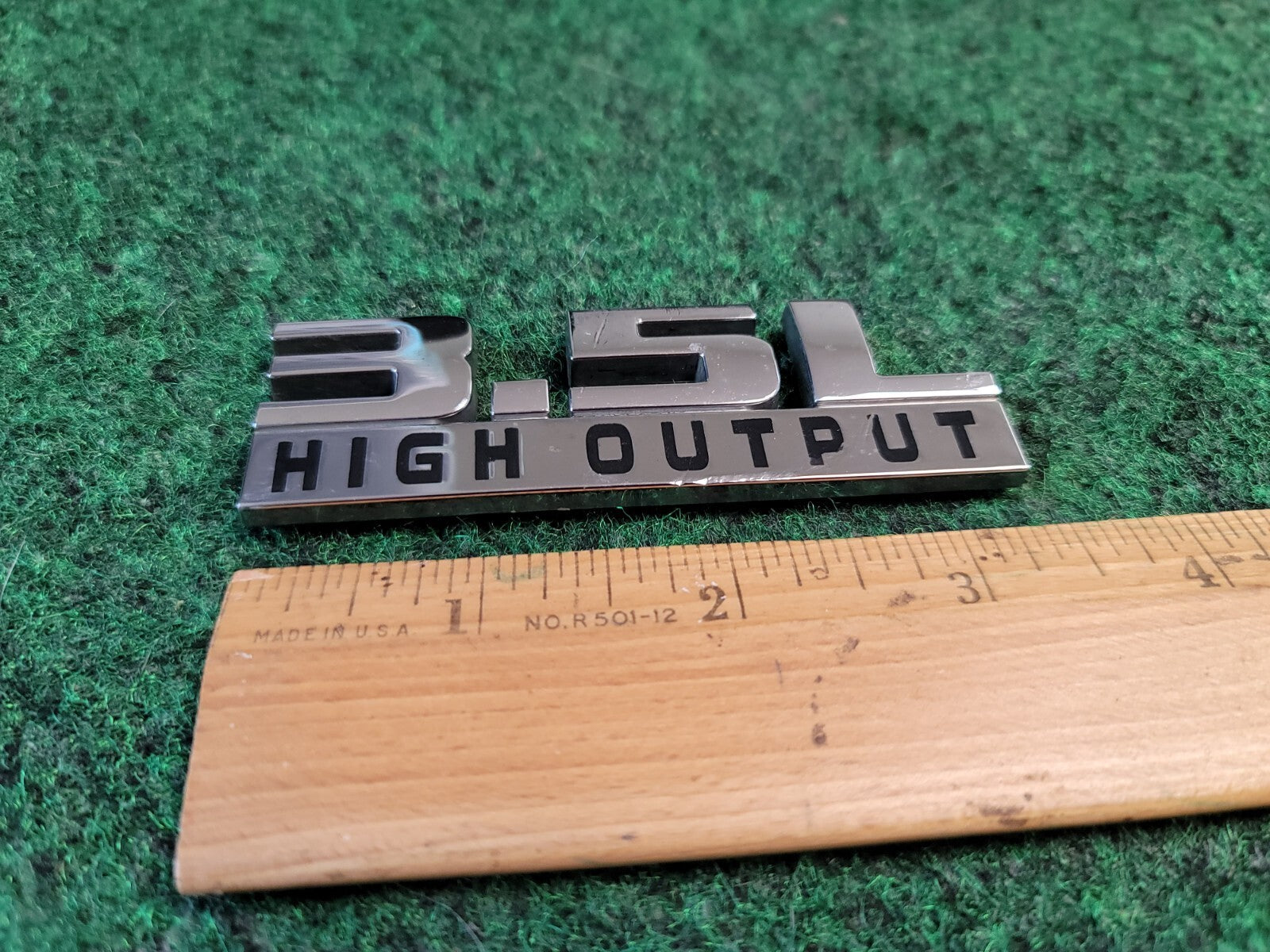 2006-2010 Dodge Charger Magnum 3.5L HIGH OUTPUT Nameplate Emblem 04806330AA 1M9