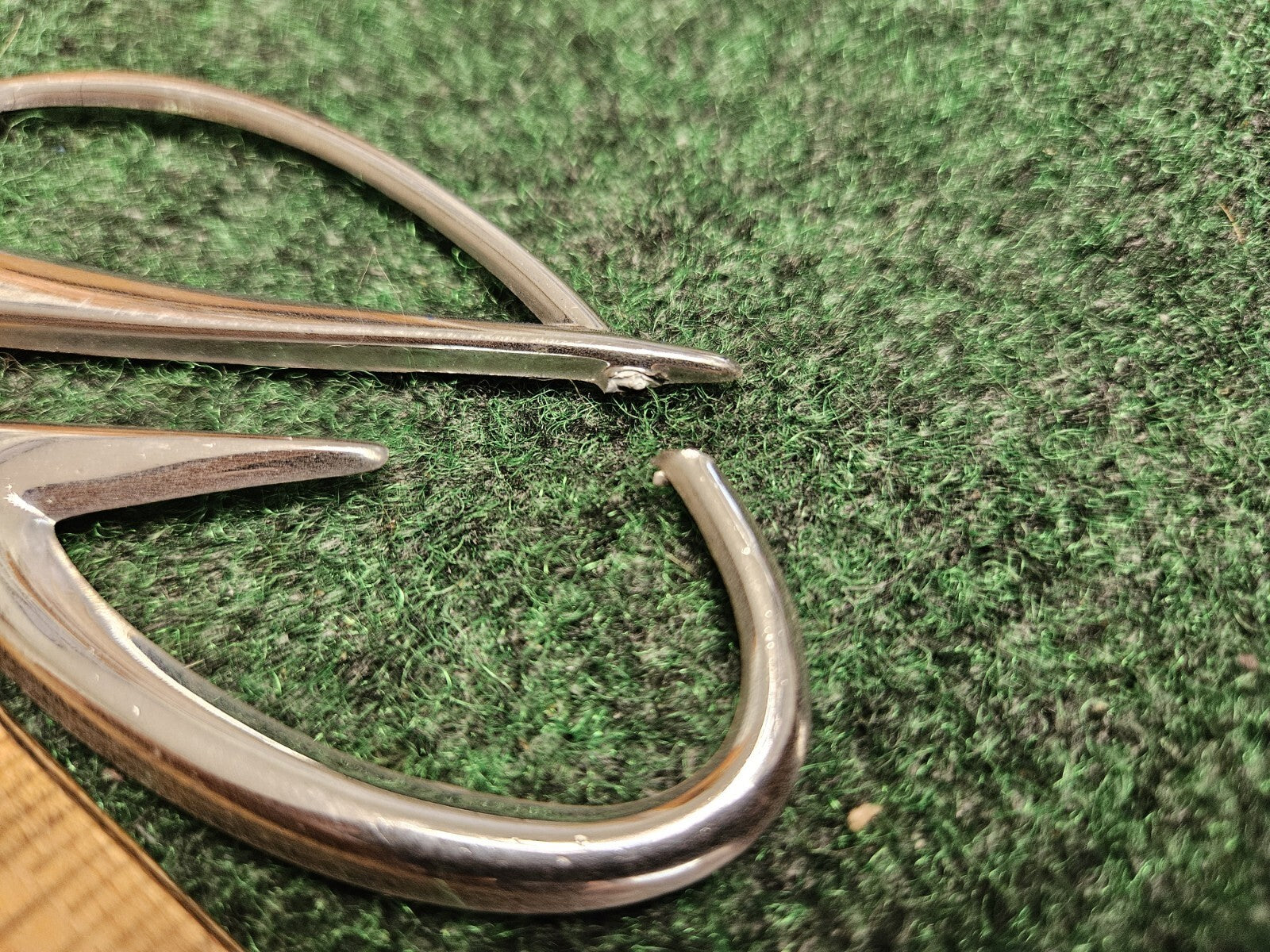 Vintage OLDSMOBILE Chrome EMBLEM SYMBOL BADGE OEM Nameplate Logo 4" Cracked CL4