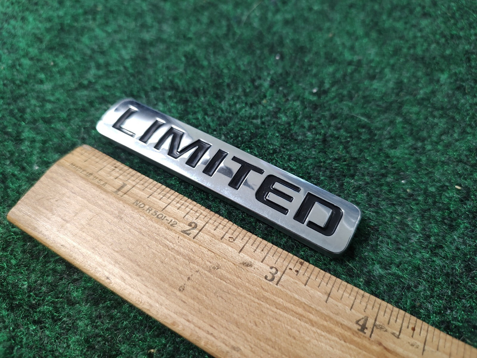 GMC TERRAIN ACADIA SIERRA LIMITED EMBLEM LOGO BADGE SIGN SYMBOL USED OEM 1M4