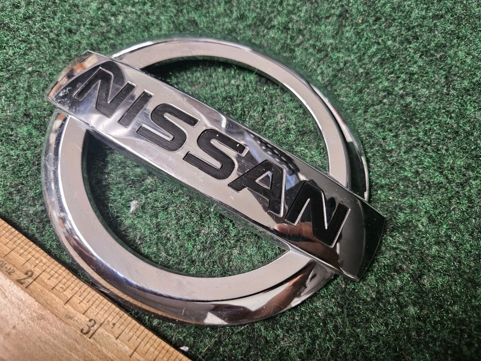 2004-2010 NISSAN QUEST REAR CHROME EMBLEM LOGO SIGN SYMBOL 65890-5Z010 3L6