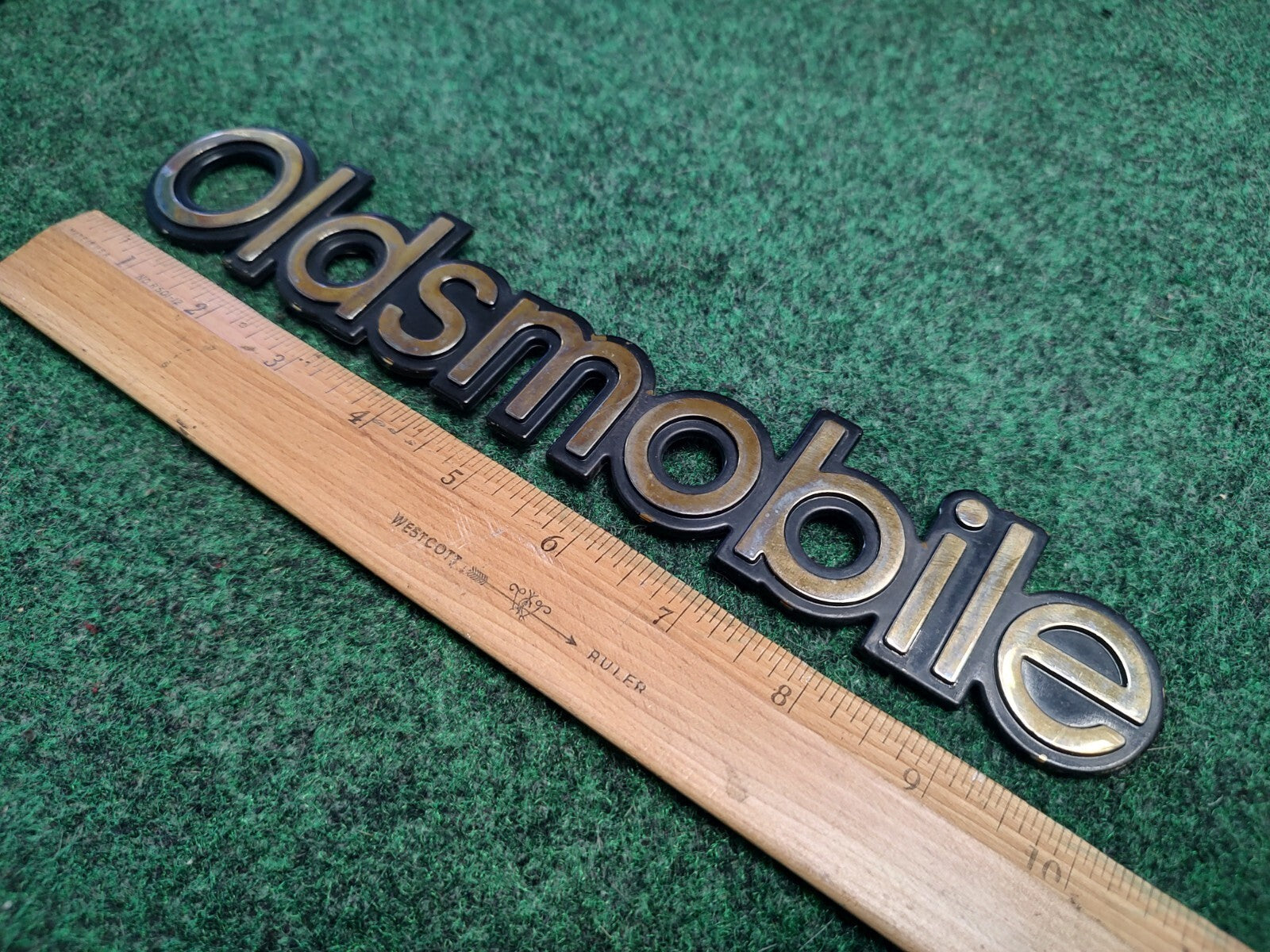 Vintage Oldsmobile name plate Chrome Metal Car Emblem 1S8