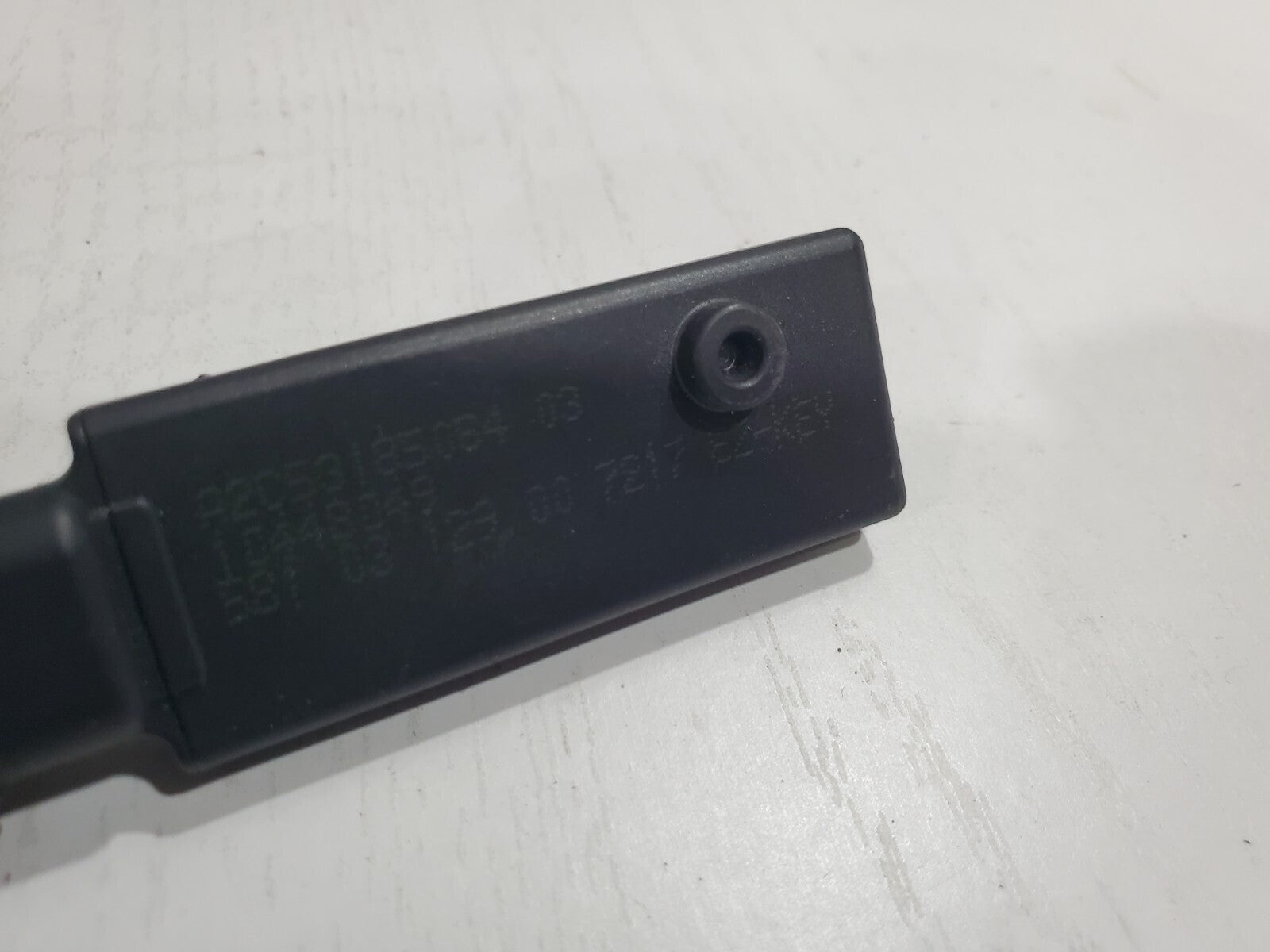 04-09 Cadillac XLR Keyless Entry Remote Antenna Control Module 10448049 OEM 5L5