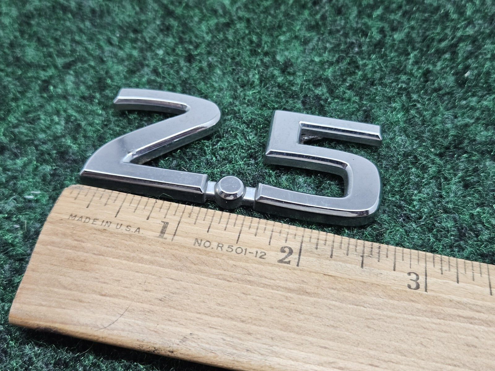 NISSAN 2.5 REAR CHROME EMBLEM LOGO SYMBOL BADGE OEM 7S8