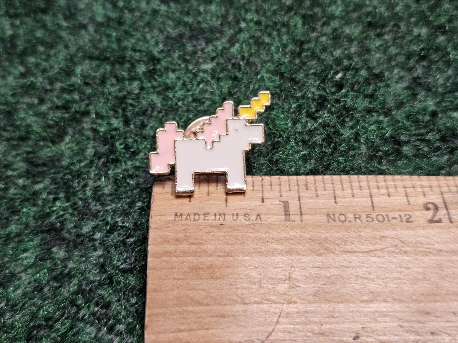 Unicorn Metal Enamel Pin Gold Tone Backing Lapel Backpack Hat Collection Brooch