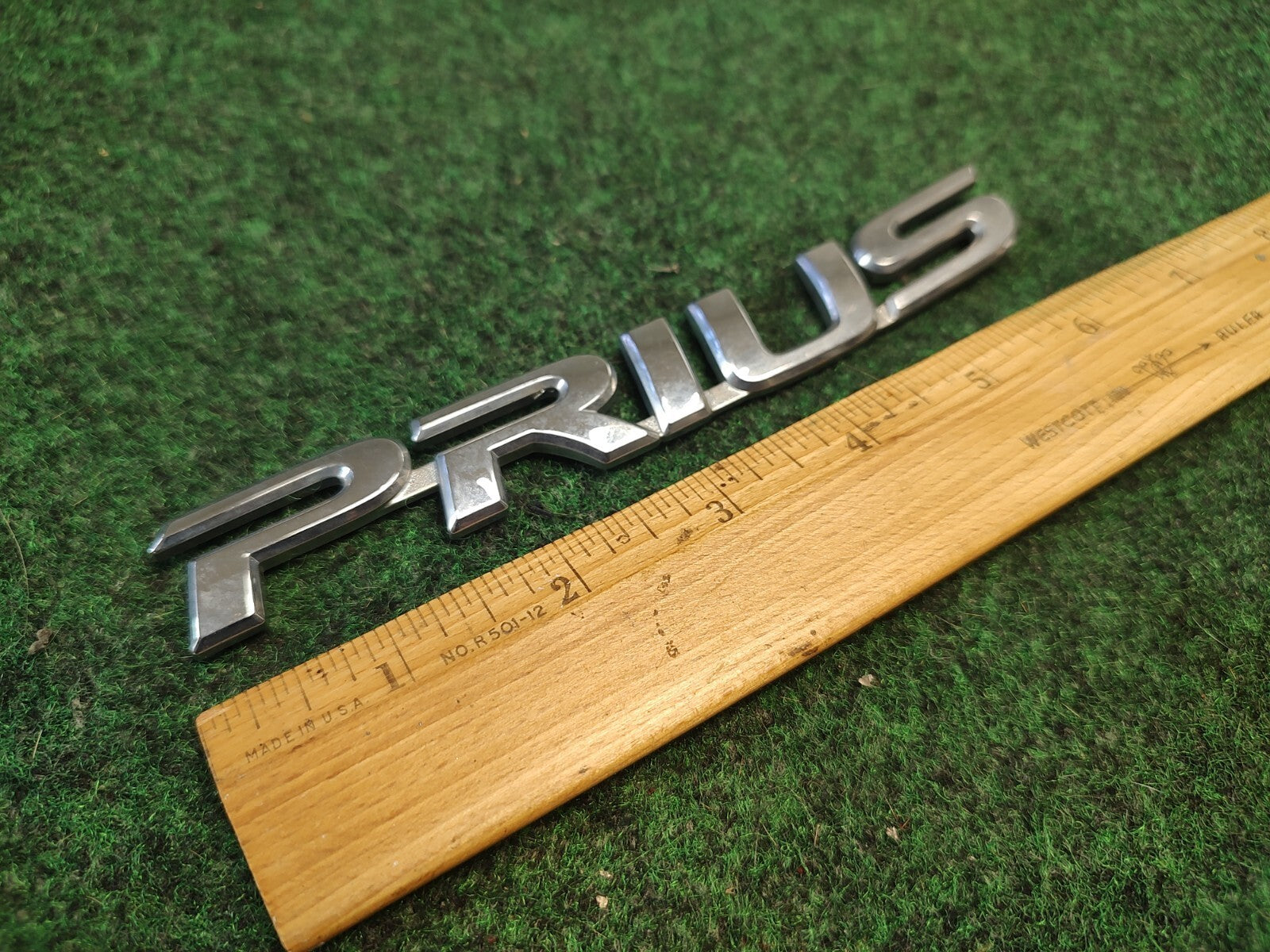 2004-2009 Toyota PRIUS EMBLEM REAR TRUNK Badge Logo NAMEPLATE 1S7