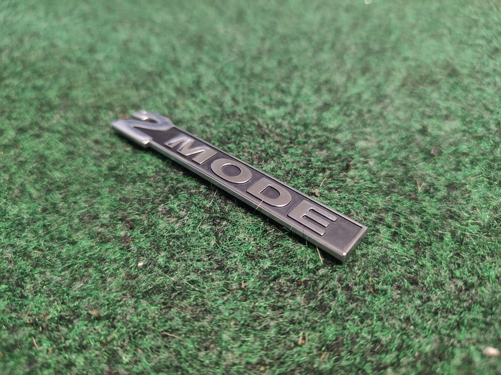 2007-2014 CHEVROLET TAHOE GMC YUKON HYBRID 2 MODE EMBLEM LOGO BADGE SIGN 1S9