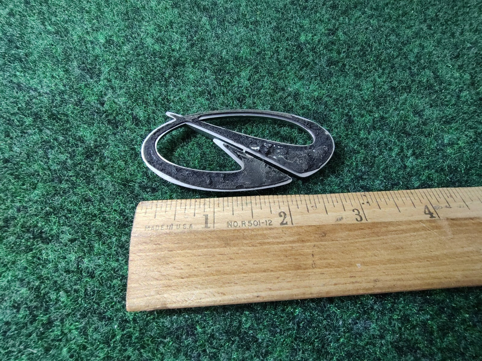 Vintage OLDSMOBILE Chrome EMBLEM SYMBOL BADGE OEM Nameplate 6S8