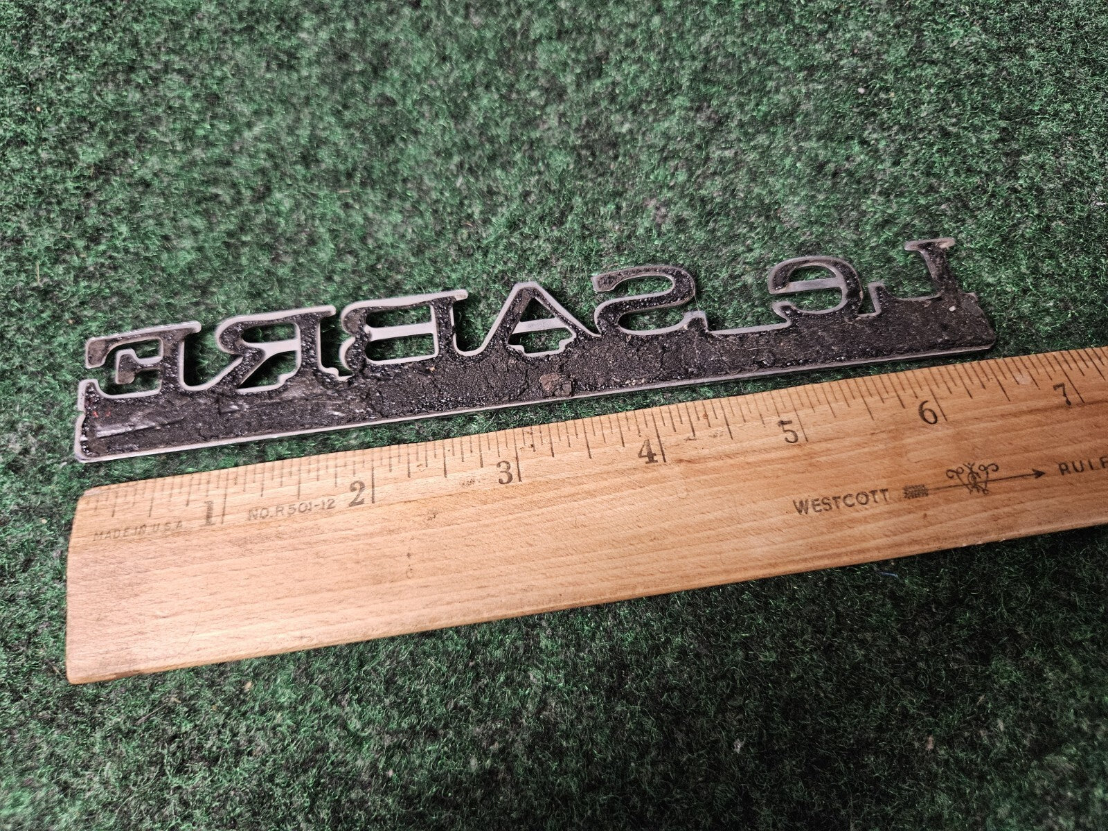 97 98 99 BUICK LESABRE LIMITED REAR LID SIDE EMBLEM LOGO BADGE SYMBOL OEM 4L5