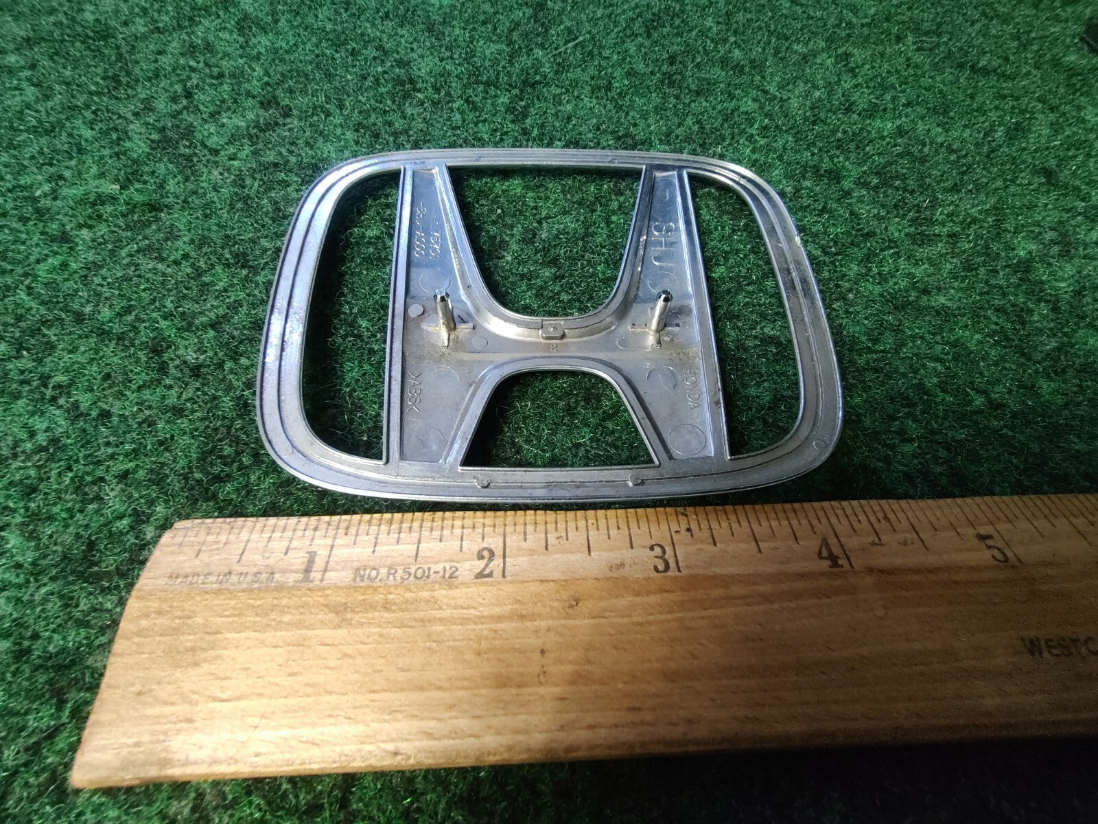 2005-2010 HONDA ODYSSEY REAR LIFTGATE EMBLEM LOGO SYMBOL 75701-SHJ-A000 OEM 4L8