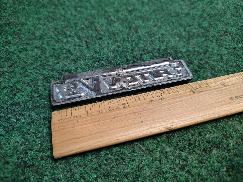 1997-03 FORD TRITON V8 FENDER EMBLEM GENUINE OEM  XL34-16B114-HA 3S1
