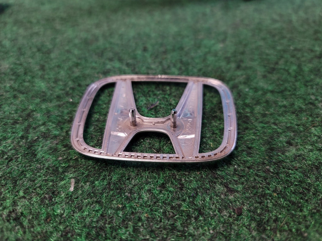 2001 - 2005 Honda Civic Rear Chrome Emblem Logo Badge 75701-S5A-0000 OEM 1M1