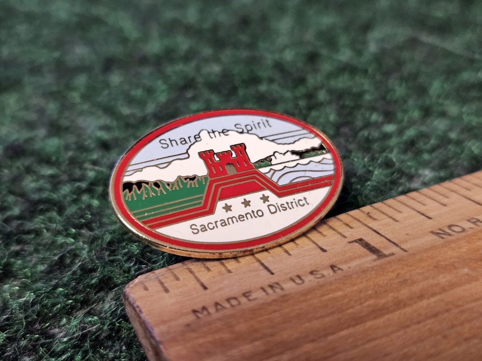 Vintage Sacramento District CA Pin Share the Spirit Sutter's Fort  Lapel 7S9