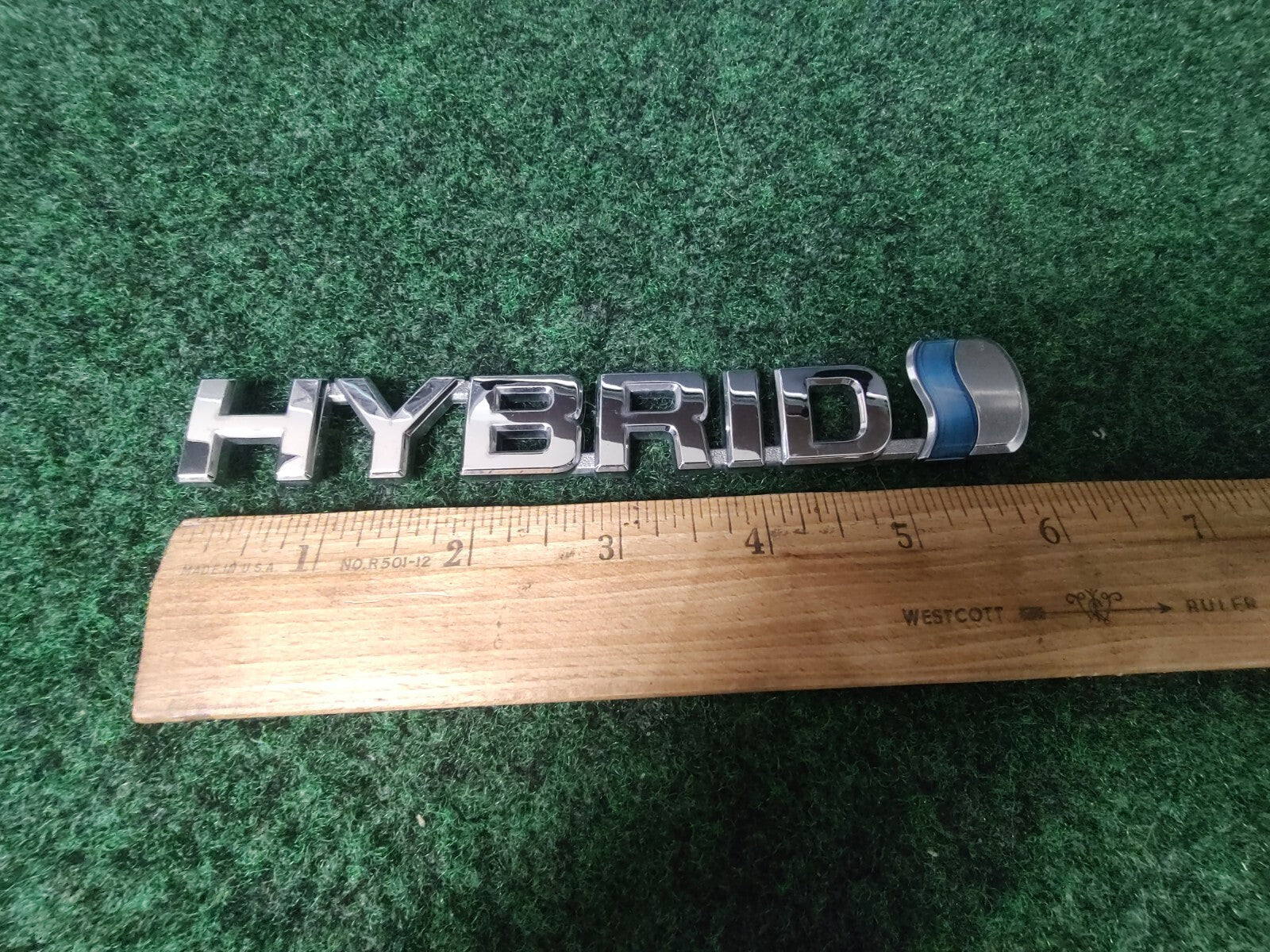 07 08 09 TOYOTA PRIUS HYBRID SIDE FENDER EMBLEM LOGO BADGE SYMBOL USED 8L3