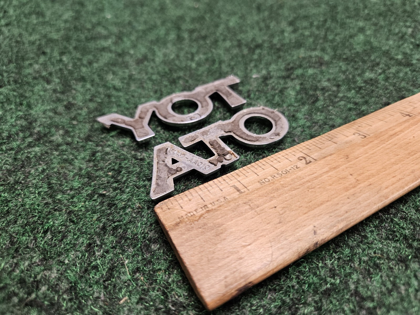 Toyota Chrome Plastic 4.5" Emblem Badge Logo Nameplate Name Plate CRACKED CL4