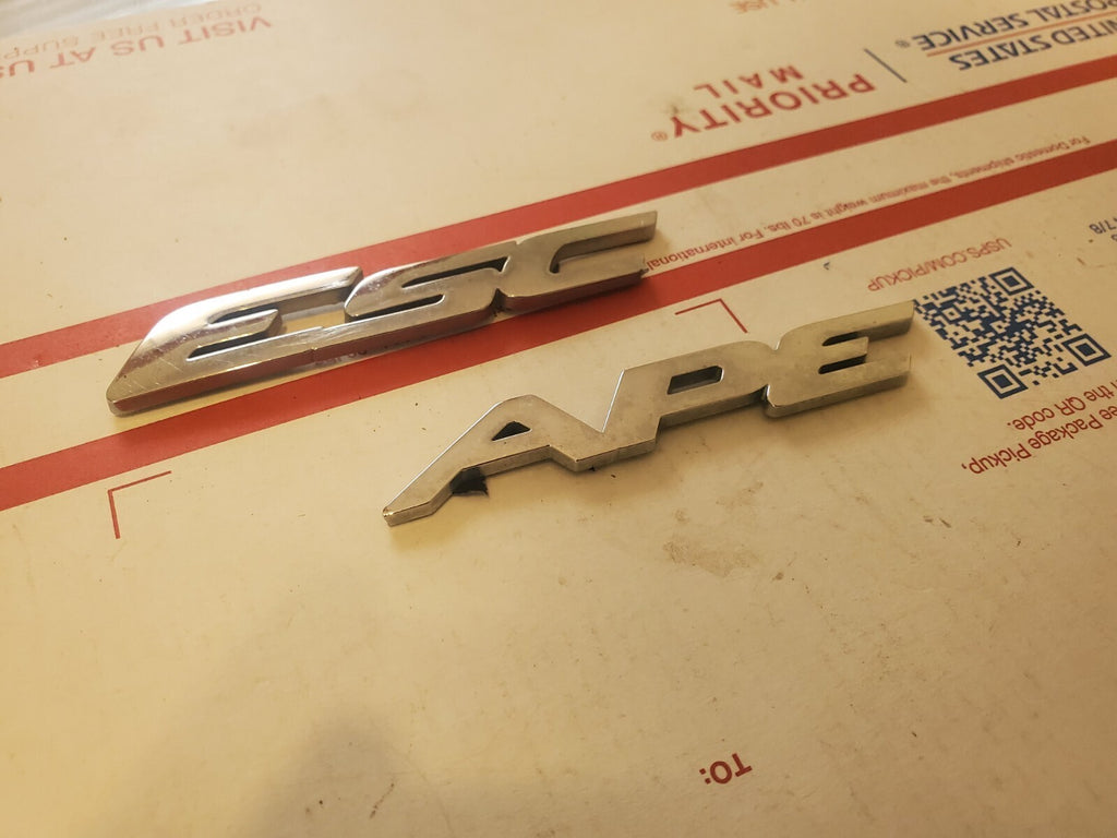 2013-2018 FORD ESCAPE REAR TAIL GATE NAME PLATE EMBLEM LOGO BADGE OEM 3L9