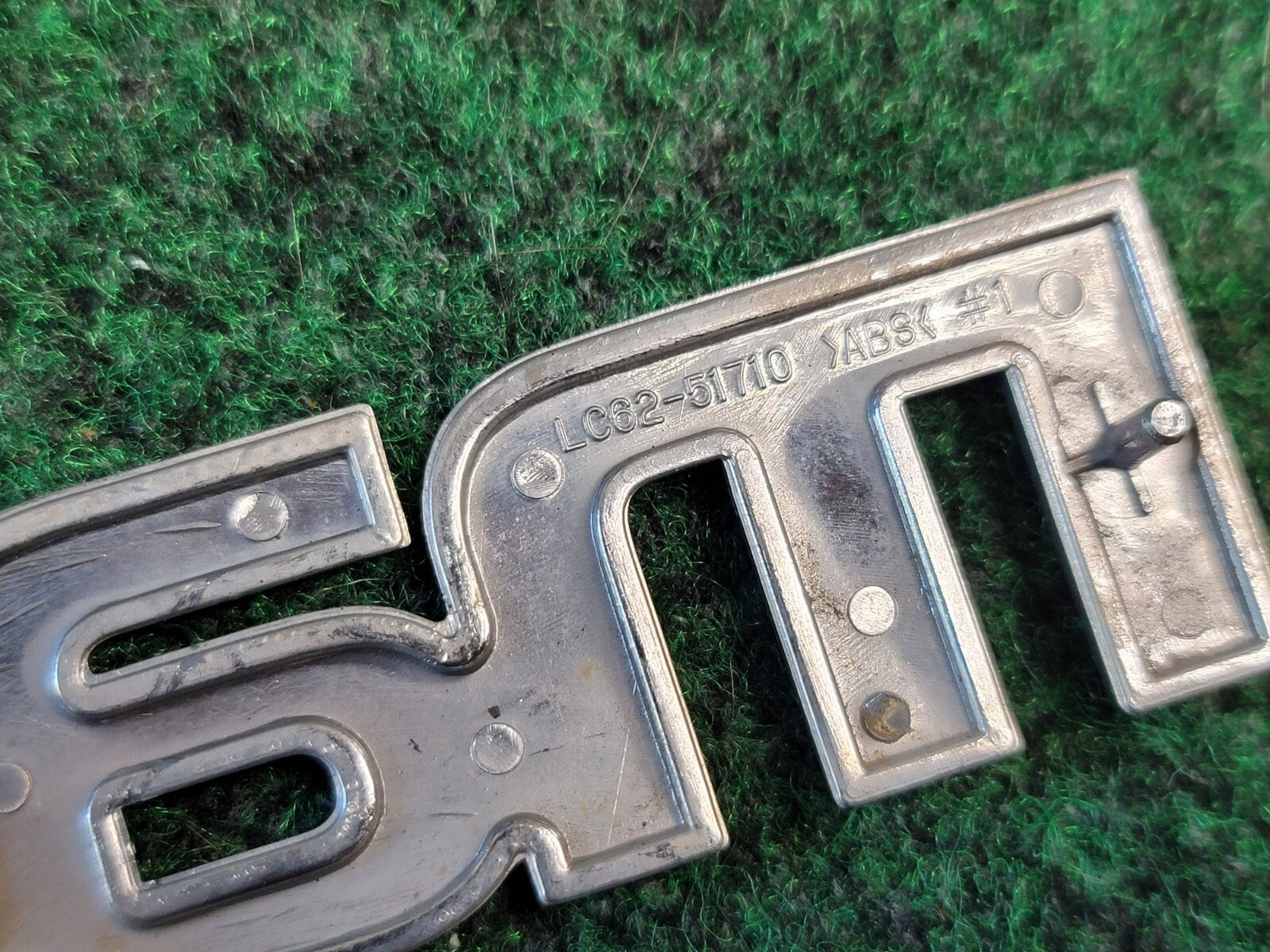 2000-2006 Mazda MPV Rear Emblem Name Plate LC62-51710 7L1