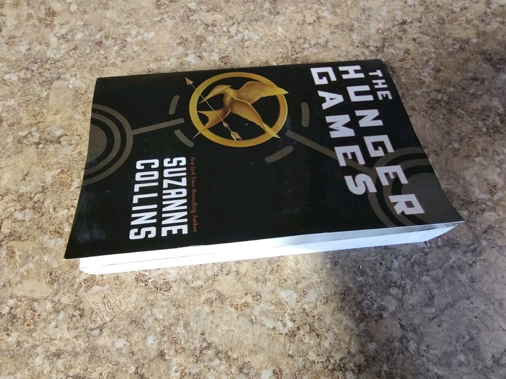 The Hunger Games Paperback By Suzanne Collins B12
